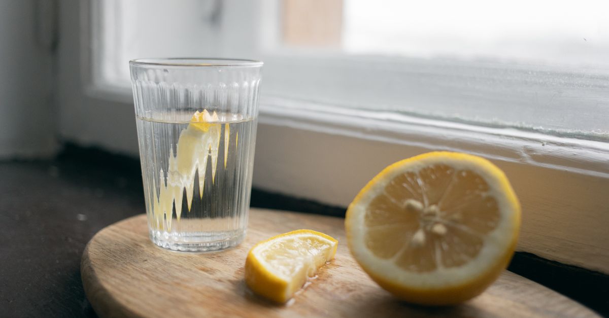 Is Lemon Water Worth Drinking in Winter?