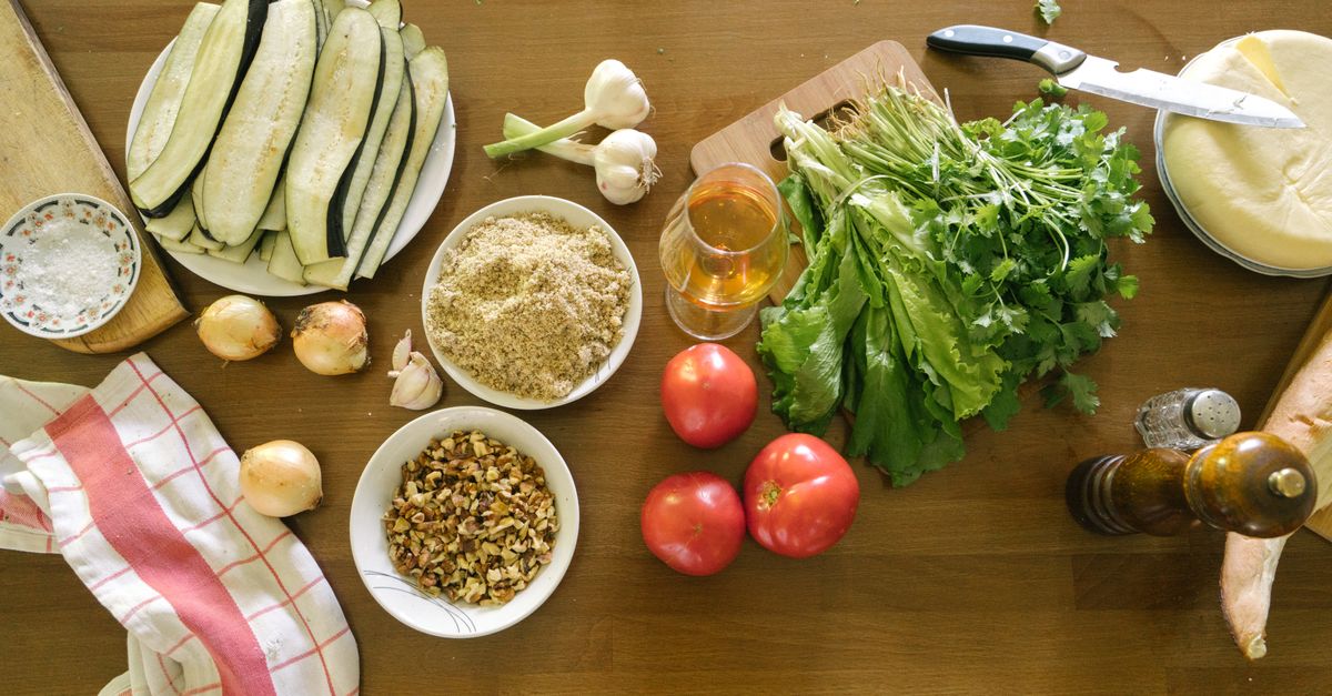 Does the Mediterranean Diet Actually Lower Cholesterol?