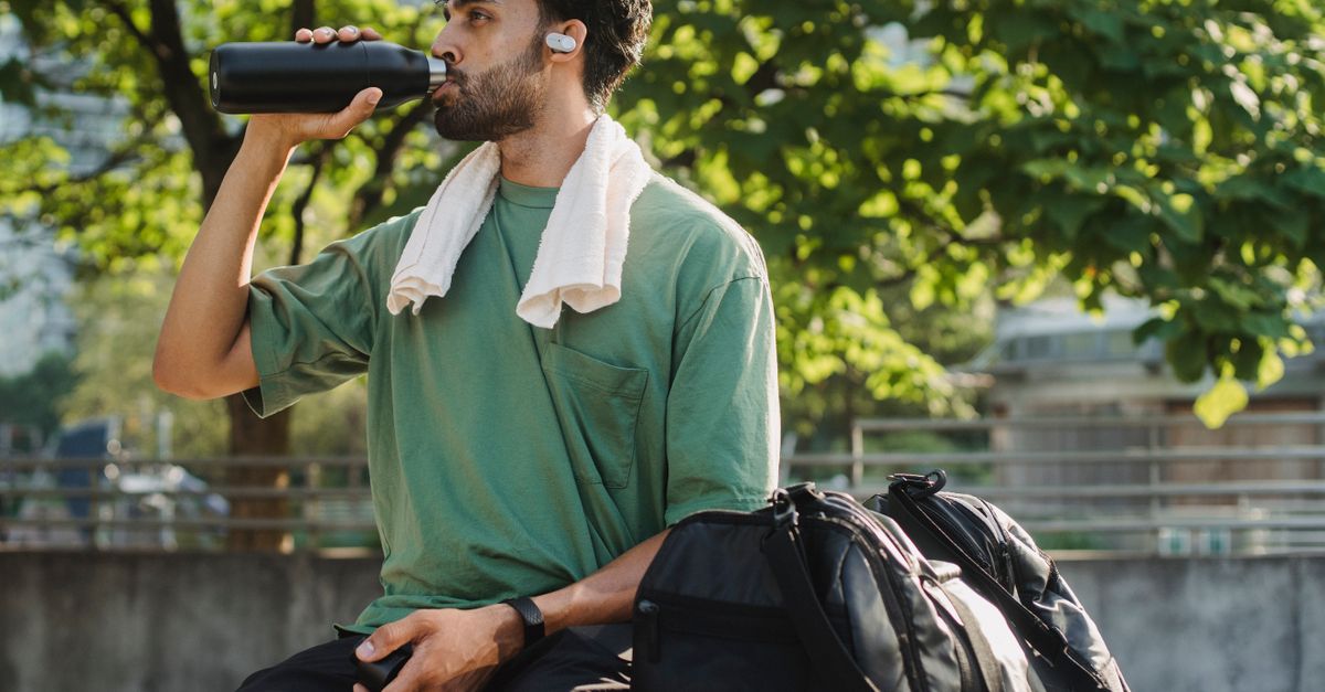 How Much Water to Drink Before, During and After a Workout